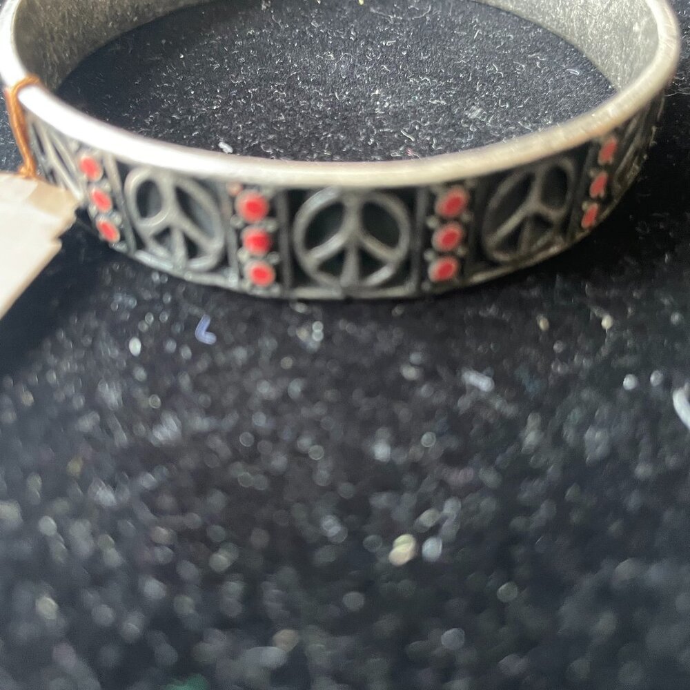NWT Lucky Brand Silver Peach Bangle